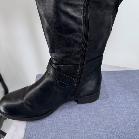 Torrid Black Faux Leather Women 9.5 Knee High Boots Buckle Zip Side Wide Calf - Picture 9 of 16